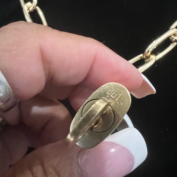 LOUIS VUITTON CHOKER - Picture 3 of 7